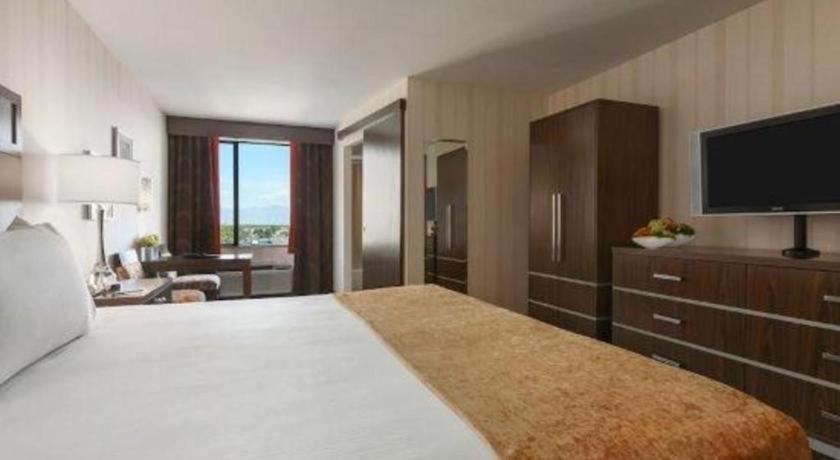 Resort Gold Coast And Casino