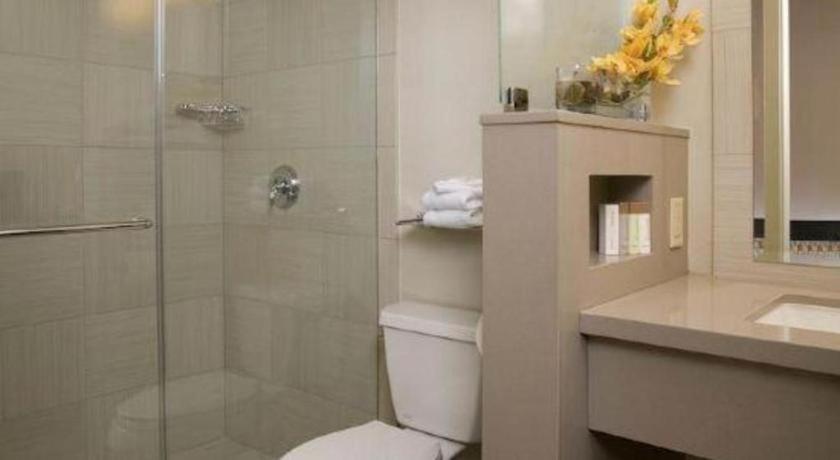 Resort Gold Coast And Casino 3*