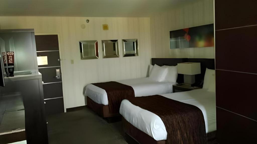 Resort Gold Coast And Casino 3*